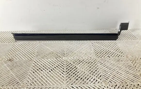 Seat Alhambra (Mk2) Sliding door rail trim 7N0845796