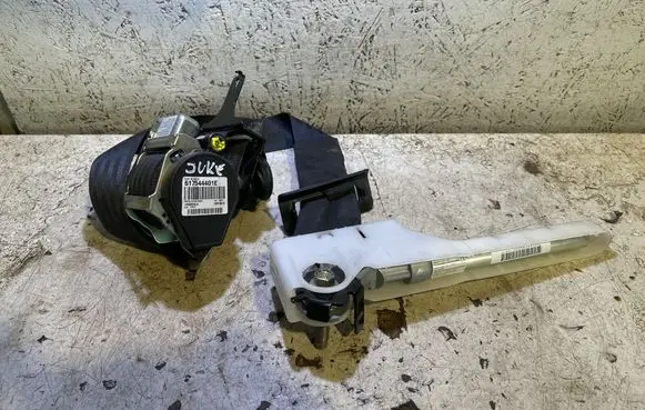 Nissan Juke I F15 Front seatbelt 100X090LH 617544401E 12010614