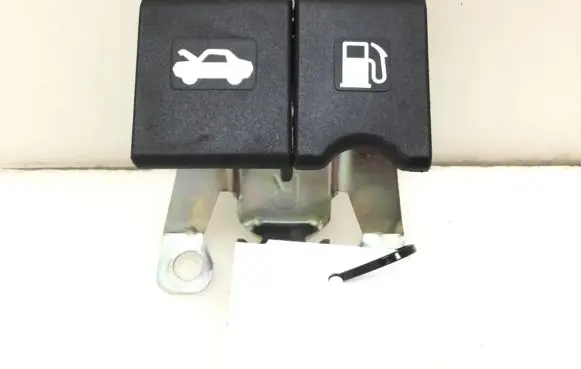 Engine bonnet (hood) release handle