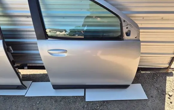 Dacia Lodgy Front door 