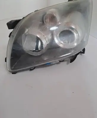 Toyota Avensis T250 Headlight/headlamp 35100 35109