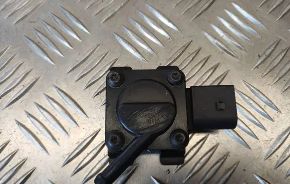 BMW 5 E60 E61 Exhaust gas pressure sensor 7789219