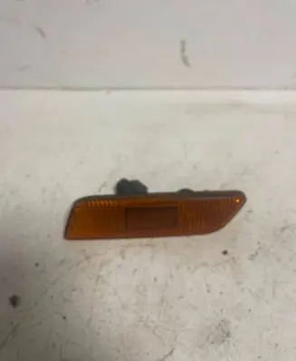Volvo S80 Front fender indicator light 9190950