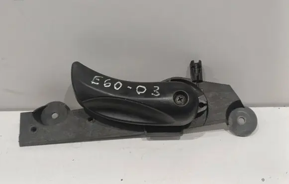 BMW 5 E60 E61 Engine bonnet (hood) release handle 7052579 2339910G