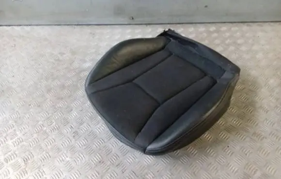 Audi A1 Seat trim 