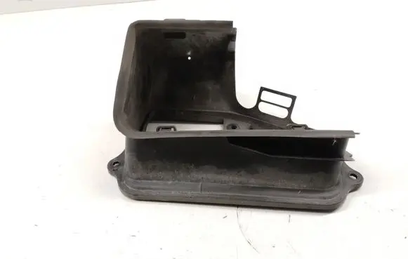 Mercedes-Benz A W177 Wiper trim 18321224C