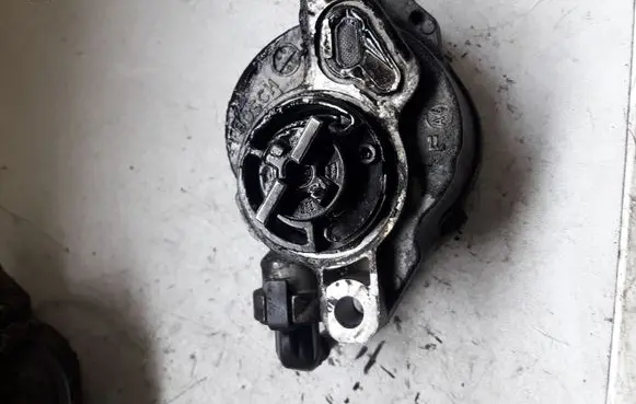 Ford Focus Vacuum pump