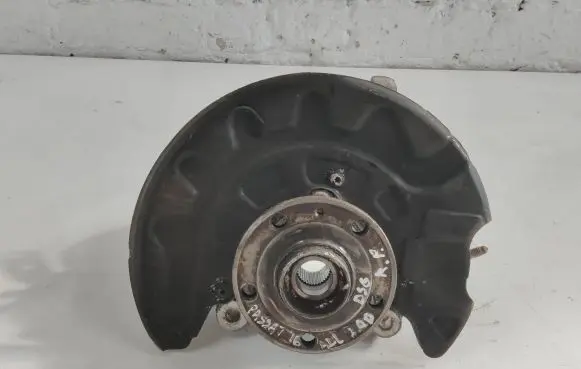 Volkswagen Passat Alltrack Front wheel hub 5Q0407257A