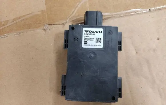 Volvo XC90 Distronic sensor radar 31499939 G2611