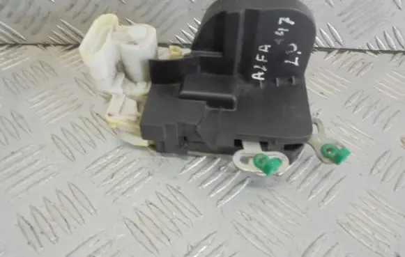 Alfa Romeo 147 Front door lock