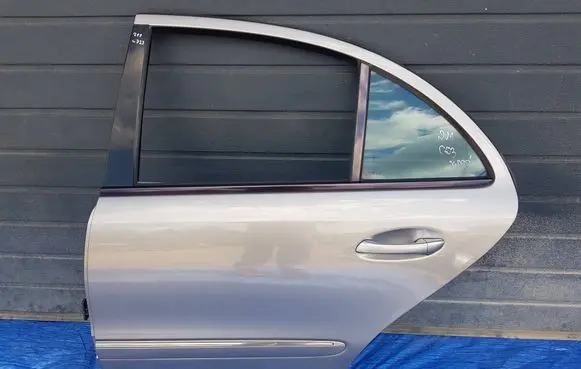Mercedes-Benz E W211 Rear door DRZWILT211723