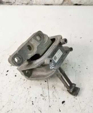 Volkswagen Golf VII Engine mount bracket 3Q0199262J 22032016 ZFH16CN0XXB