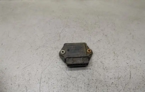 Volkswagen Golf II Ignition amplifier control unit 0227100137 211905351A