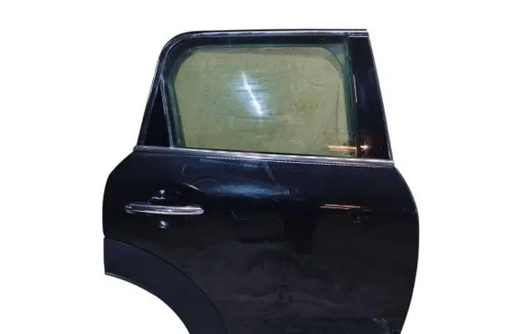 Mini Cooper Countryman F60 Rear door