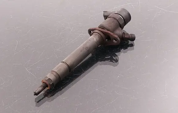 Volvo S60 Fuel injector 8658352