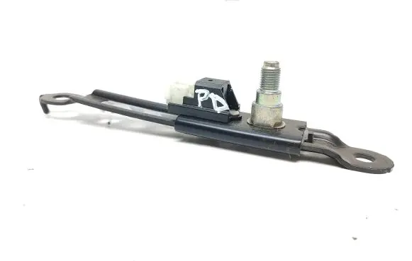 Toyota Land Cruiser (J150) Seat belt adjustment rail E563003