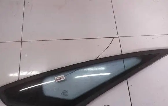 Ford S-MAX Front triangle window/glass AS2