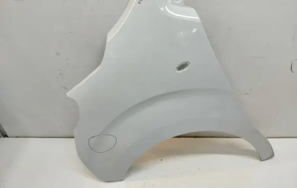 Opel Vivaro Fender 