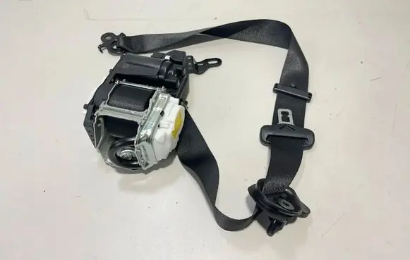 BMW X6 G06 Front seatbelt 7497850