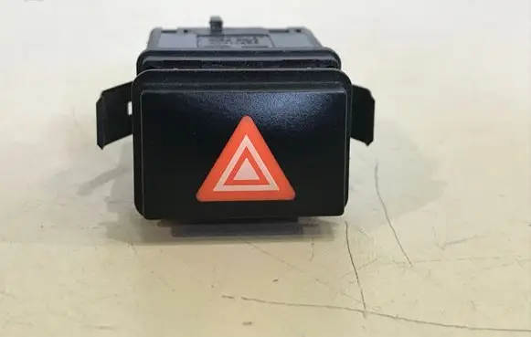 Porsche Cayenne (9PA) Hazard light switch 7L5953235A