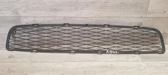 Toyota Yaris Front bumper lower grill 531120D050C 531120D050