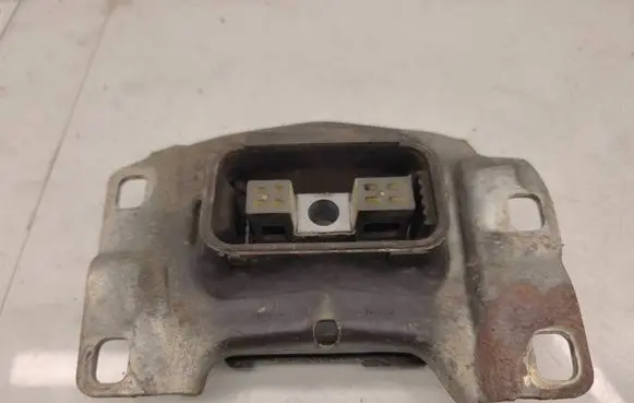 Volvo V40 Gearbox mount 538A20 538B34 538B77
