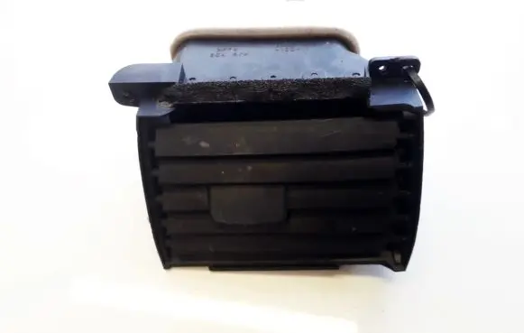 Honda Accord Dash center air vent grill GA32516110011 GA32-5161-100-11