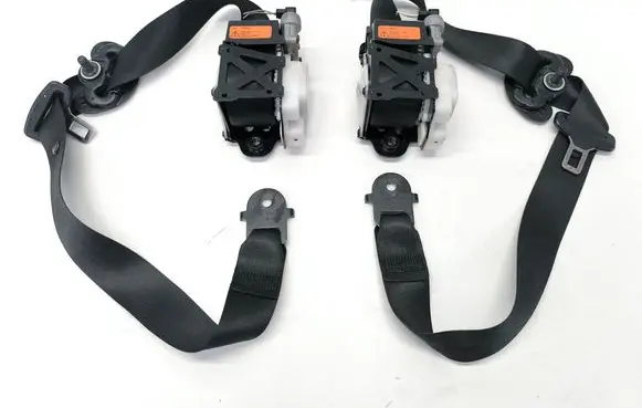 BMW X5M E70 Front seatbelt 0716E3T1HS S2717196809Y 0716E3S17V