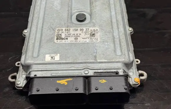 Mercedes-Benz S W221 Engine control unit/module A6421509977