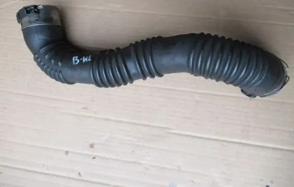 Mercedes-Benz B W246 W242 Intercooler hose/pipe A2465200101
