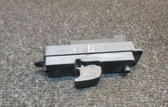Mazda 3 I Electric window control switch 03123100