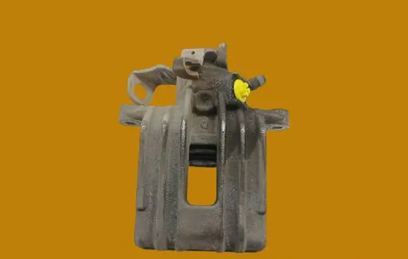 Volkswagen Golf IV Front brake caliper
