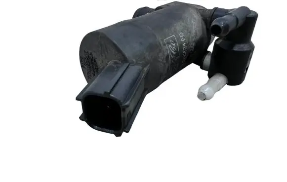 Volvo XC90 Windscreen/windshield washer pump 1S7117K624FD T655C