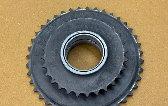 Volkswagen Touareg II Timing chain sprocket 057109077