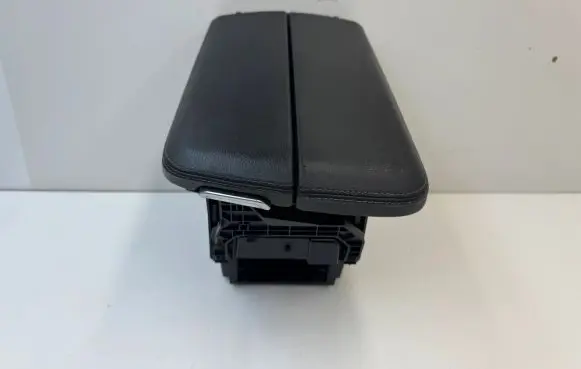 Mercedes-Benz GLE (W166 - C292) Armrest A0009062235