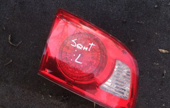 Hyundai Santa Fe Tailgate rear/tail lights 924052B000