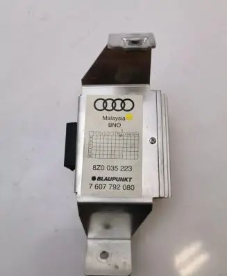 Audi A2 Sound amplifier 8Z0035223