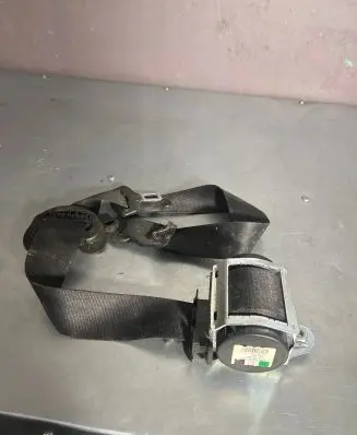 BMW 5 E60 E61 Front seatbelt 601629600D 080421