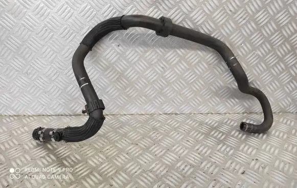 Engine coolant pipe/hose