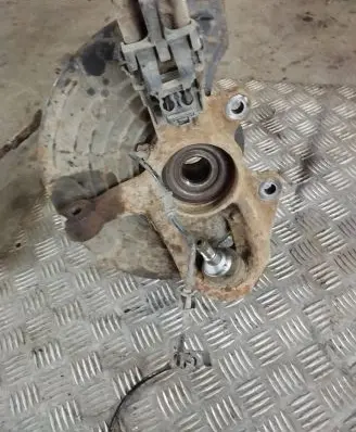 Mercedes-Benz ML W164 Front wheel hub spindle knuckle