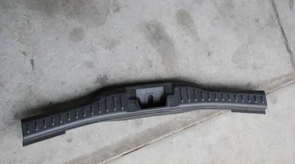 Ford Focus Tailgate trim 120KM