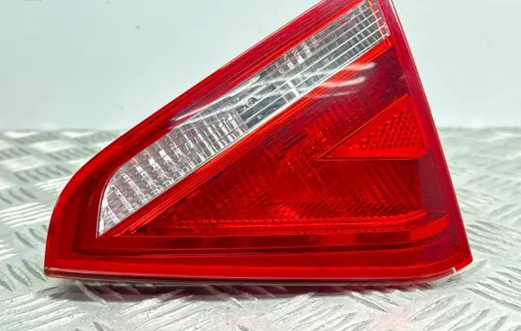Audi A5 Sportback 8TA Tailgate rear/tail lights 8T0945094