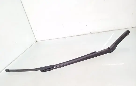 BMW X5 E53 Front wiper blade arm 8245372