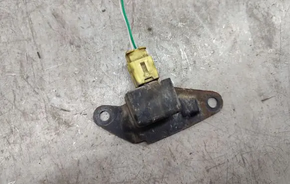 Subaru Impreza II Airbag deployment crash/impact sensor 98231FE110