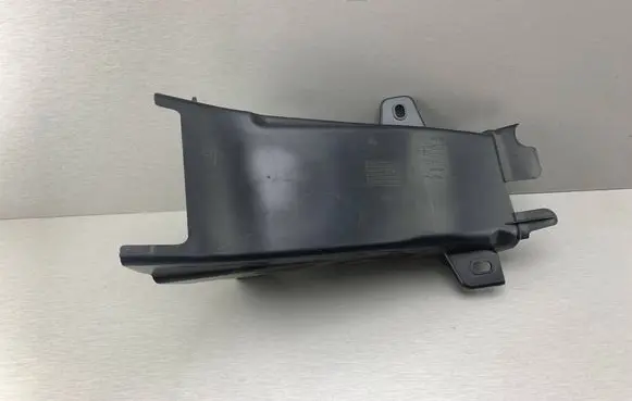 BMW 5 GT F07 Air intake duct part 8049675 51748049675