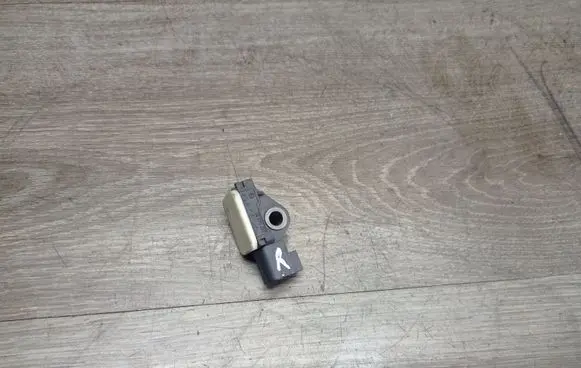 Volvo V70 Airbag deployment crash/impact sensor 31264395