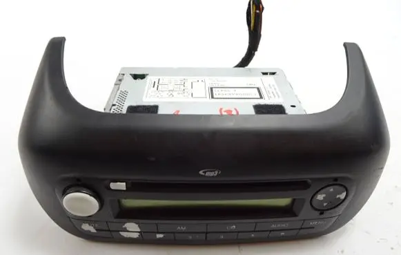 Citroen Nemo Radio/CD/DVD/GPS head unit 7647301316 E1034502 815BP730181904064