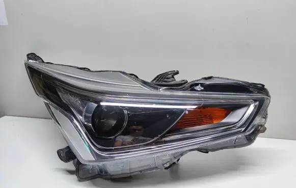 Toyota Aygo AB40 Headlight/headlamp