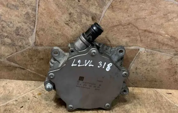 Mercedes-Benz A W176 Vacuum pump A2701800901