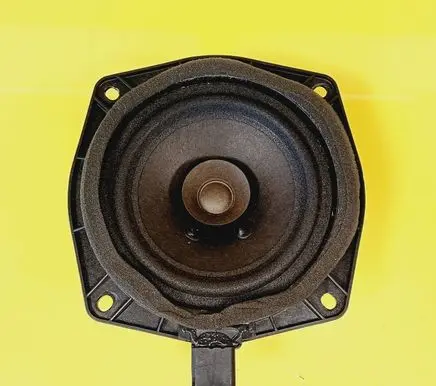 Mitsubishi Colt Front door speaker MN141417